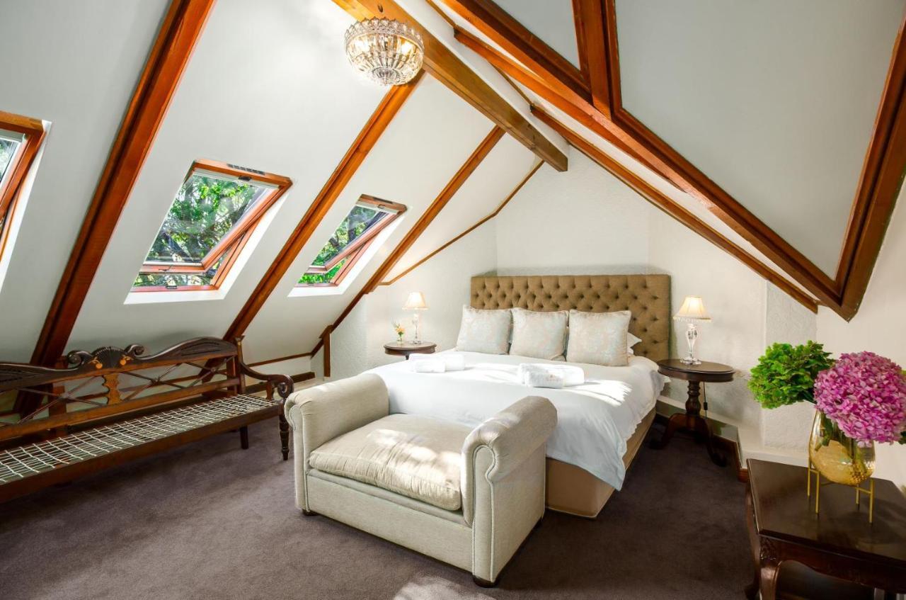 Roosenwijn Guesthouse Стелленбос Экстерьер фото