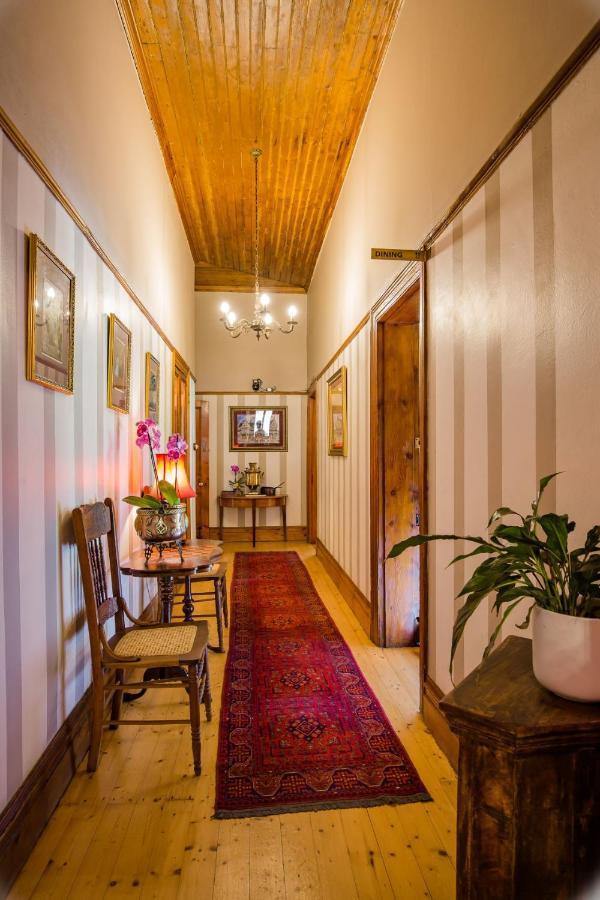 Roosenwijn Guesthouse Стелленбос Экстерьер фото